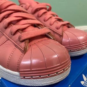 Shell toe pink adidas